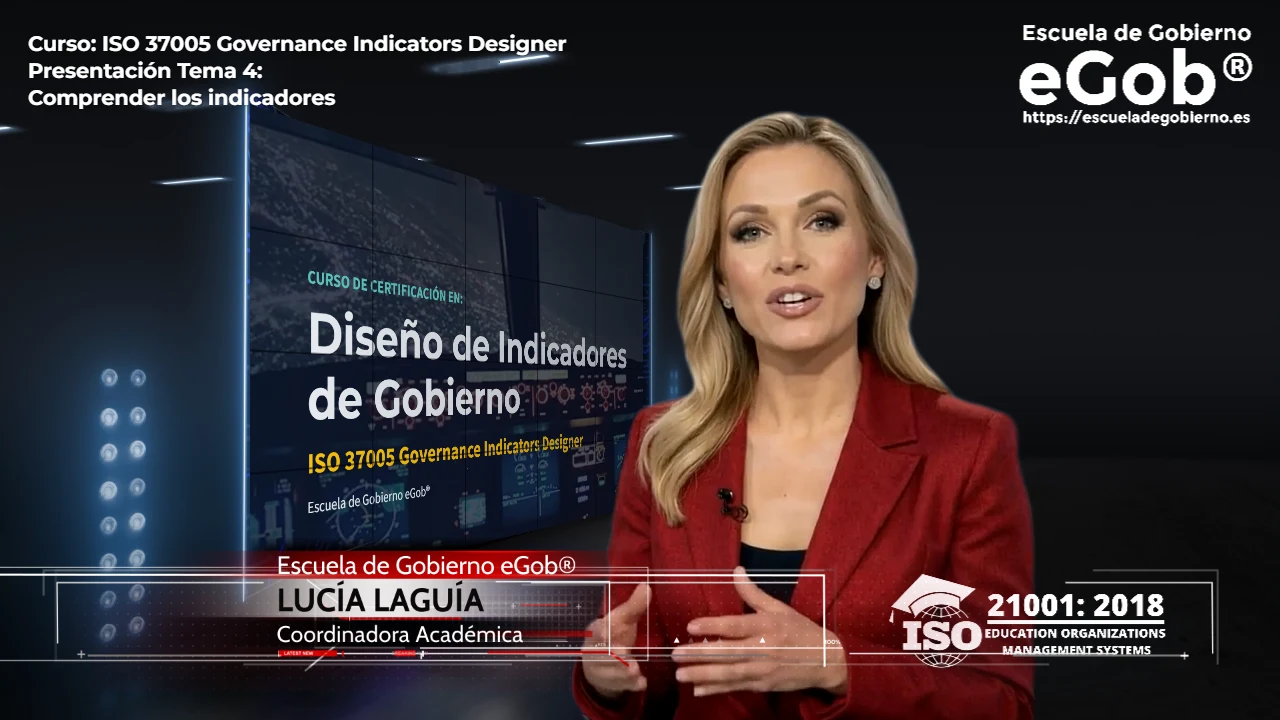 Lucía Laguía, Coordinadora Académica, presentando un tema del curso