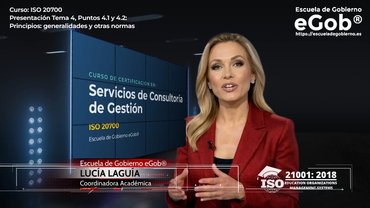 Lucía Laguía, Coordinadora Académica, presentando un tema del curso
